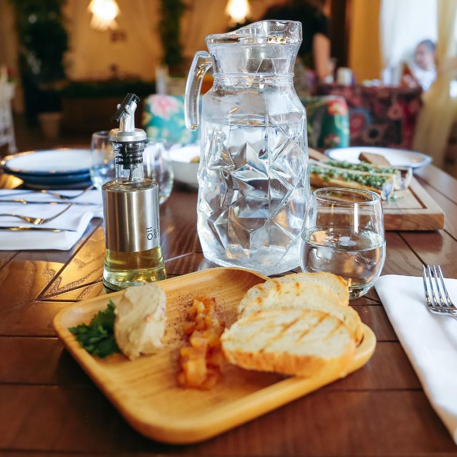 7 Boutique Hotel Ust-Kamenogorsk ภายนอก รูปภาพ