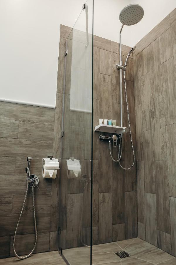 7 Boutique Hotel Ust-Kamenogorsk ภายนอก รูปภาพ
