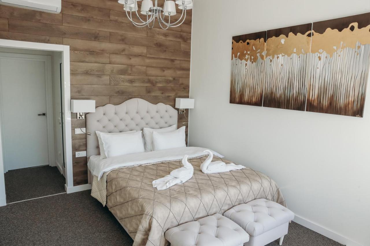 7 Boutique Hotel Ust-Kamenogorsk ภายนอก รูปภาพ