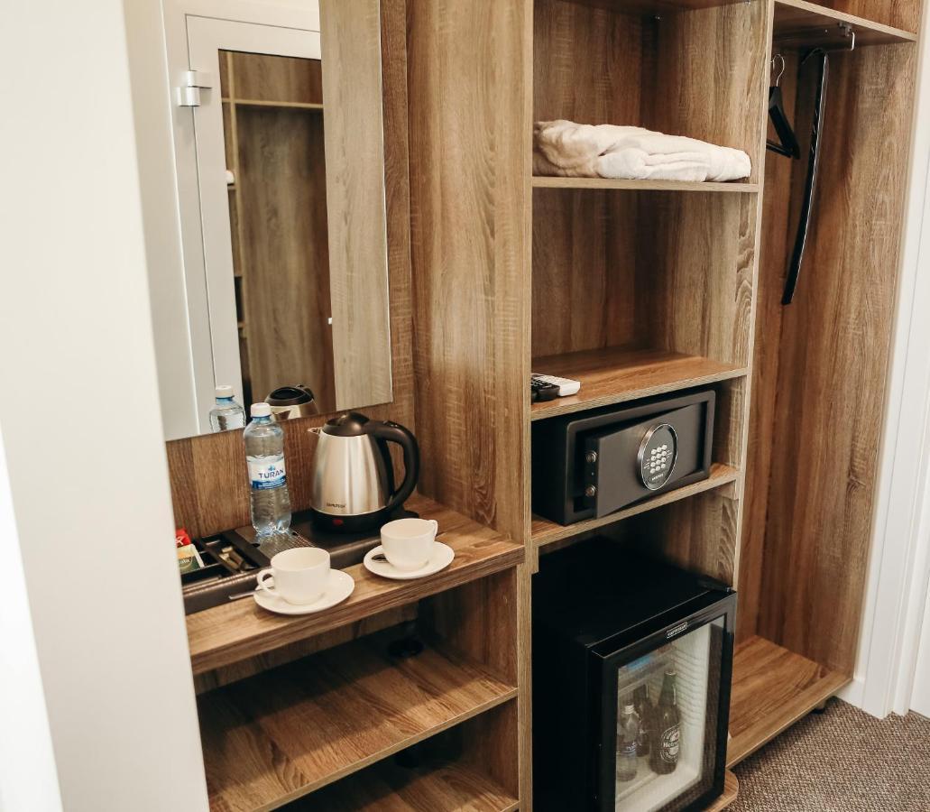 7 Boutique Hotel Ust-Kamenogorsk ภายนอก รูปภาพ