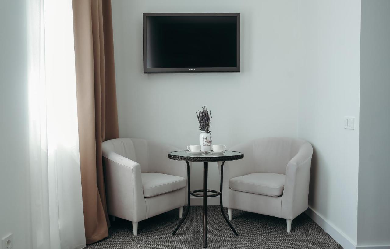 7 Boutique Hotel Ust-Kamenogorsk ภายนอก รูปภาพ